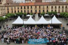 La Plaza Mayor ha acogido un emotivo acto social, institucional y festivo con usuarios, profesionales, voluntarios, autoridades, entidades colaboradoras y representantes de la sociedad palentina.