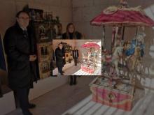 Imagen La Navidad llega al atrio del Ayuntamiento gracias a la inauguración del original belén ideado por Rosana Largo en el que se une la tradición con la fantasía y magia de los cuentos