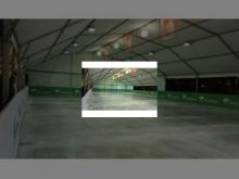 Imagen El Parque del Salón acoge hasta el próximo 7 de enero una pista de hielo de 450 metros cuadrados y los precios más baratos de cuántas se instalarán en las ciudades de nuestro alrededor