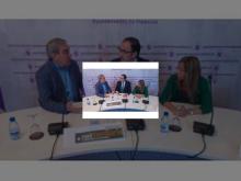 Imagen El Alcalde recibe el cheque por el valor del busto de Victorio Macho que aún queda por recuperar tras el robo en Roma de manos de la aseguradora 