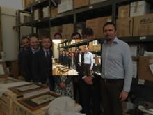 Imagen La concejal de Cultura recibió de manos de los Carabinieri las obras de Victorio Macho recuperadas