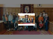 Imagen El concejal de Deportes recibió a un grupo de estudiantes franceses de intercambio en el IES Alonso Berruguete