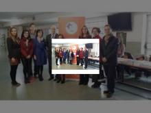 Imagen Los informadores juveniles llevan a cabo una campaña de difusión de los servicios que ofrece el Ayuntamiento a las mujeres víctimas de Violencia de Género entre los universitarios