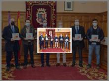 Imagen Un libro recoge las mejores recetas de cocina en miniatura de Castilla y León